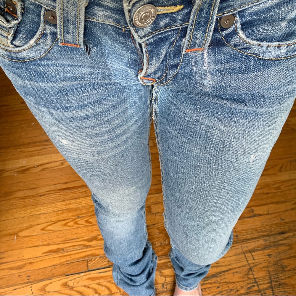 True Religion faded, well loved jeans w 25 ❤️👖